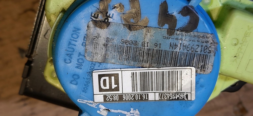 Ремень безопасности правый  перед c4 grand 9654964377 в Украине