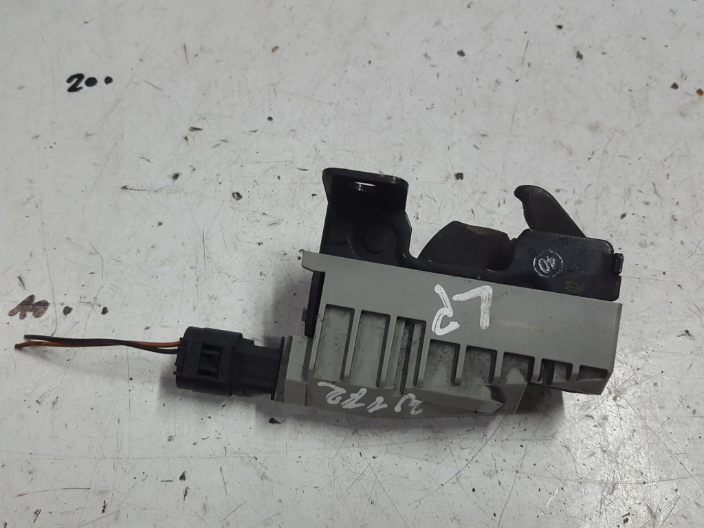 фото №1, Mercedes slk r172 w172 11r- замок капот левый a1728800260