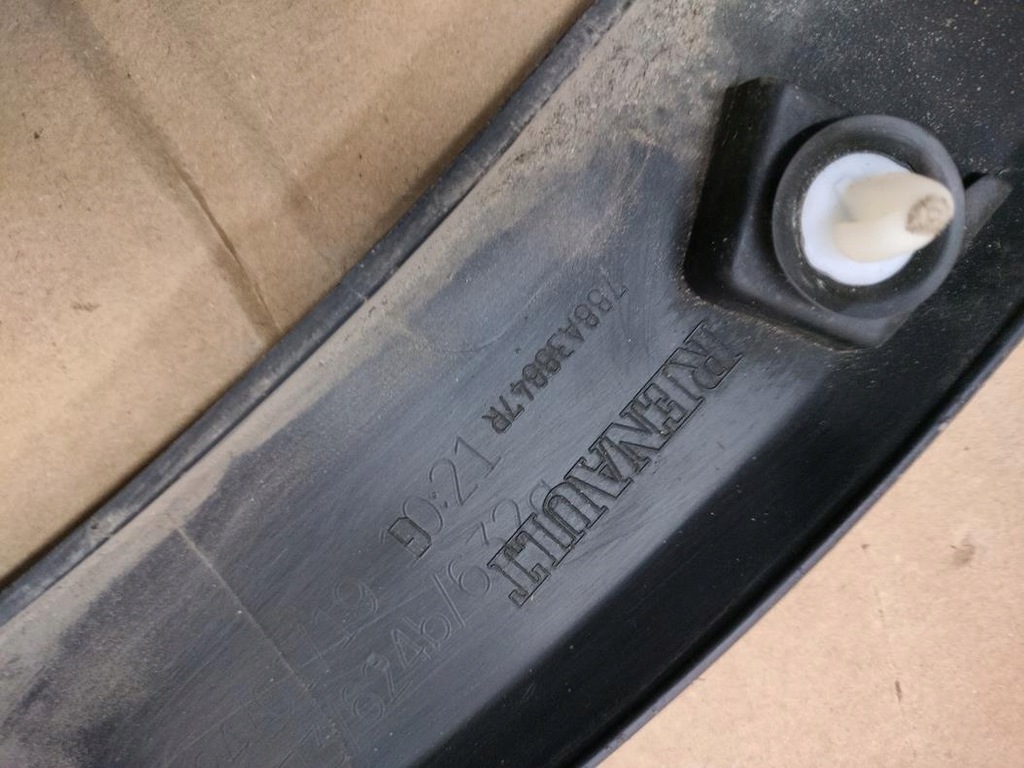 фото №3, Молдинг крыла правая задняя renault captur i оригинал