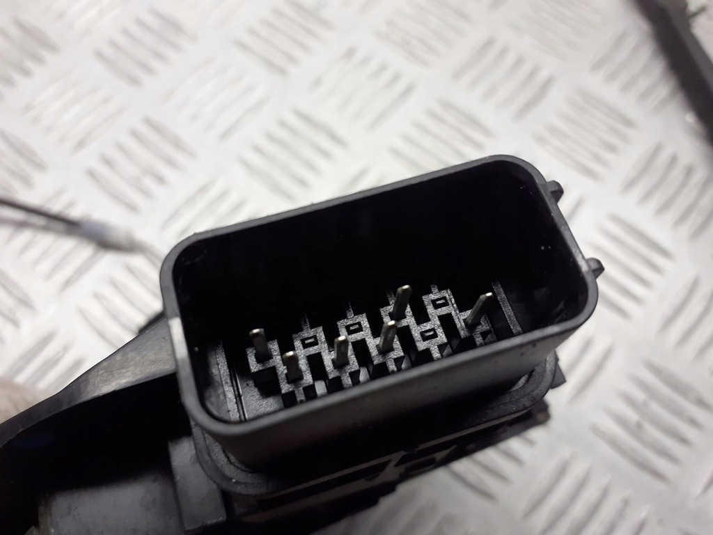 фото №2, Замок двері лівий задня mazda 3 bk 6pin