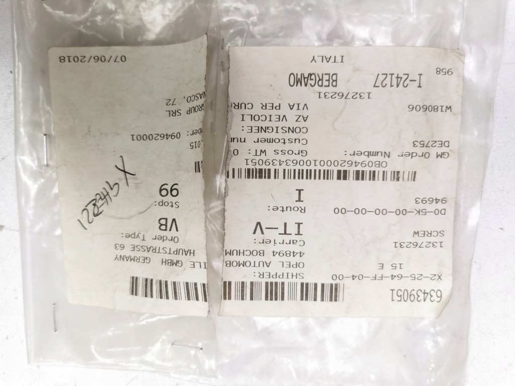 Śruba/wkręt, корпус вентилятор chevrolet cruze 2016- оригінальний номер 13276231 Зі Шроту