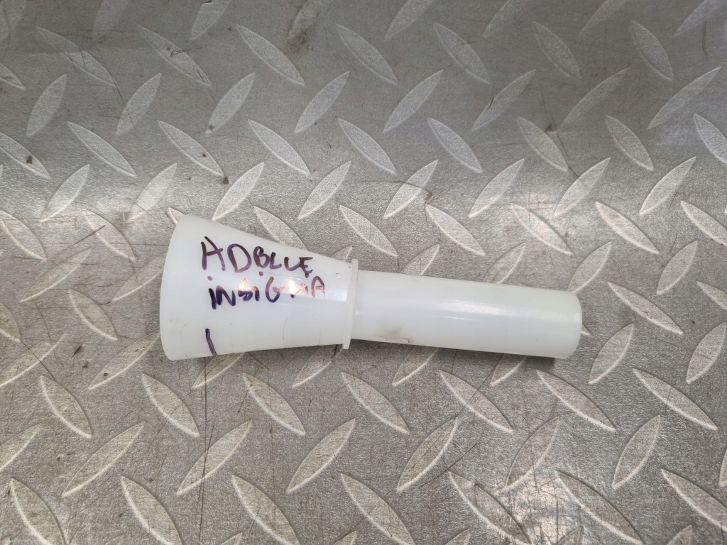 Купить Воронка заливная горловина adblue opel insignia a 13389984