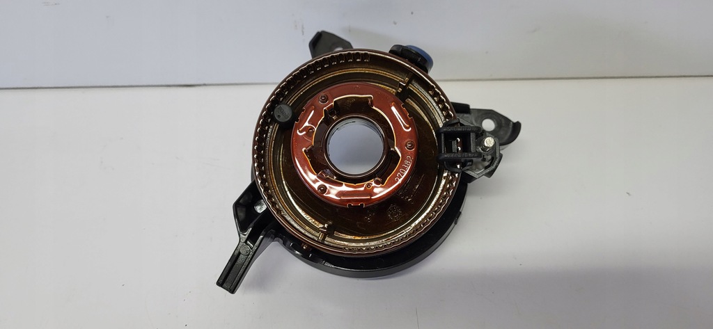 фото №10, Corolla e12 04-07 sedan kombi corolla verso 04-09 противотуманная фара левый 81220-0f010