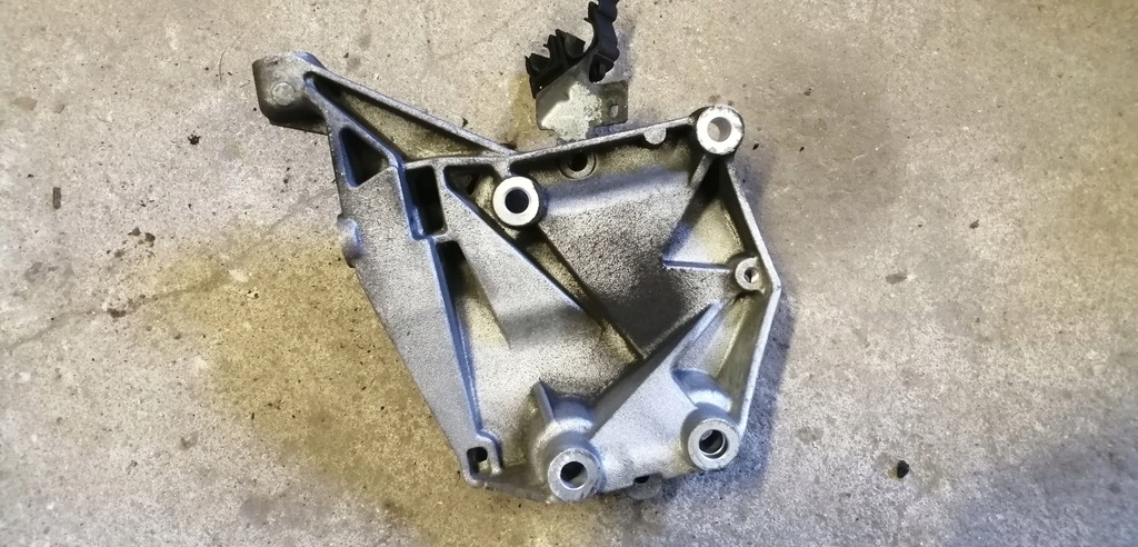 фото №3, Alfa romeo giulietta 1.6 jtdm кронштейн компресора