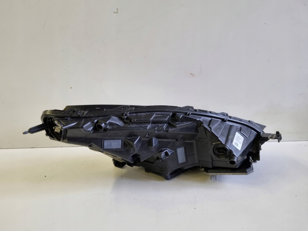 Фара левая перед передняя tesla model 3 led 1077375-00-c с Разборки