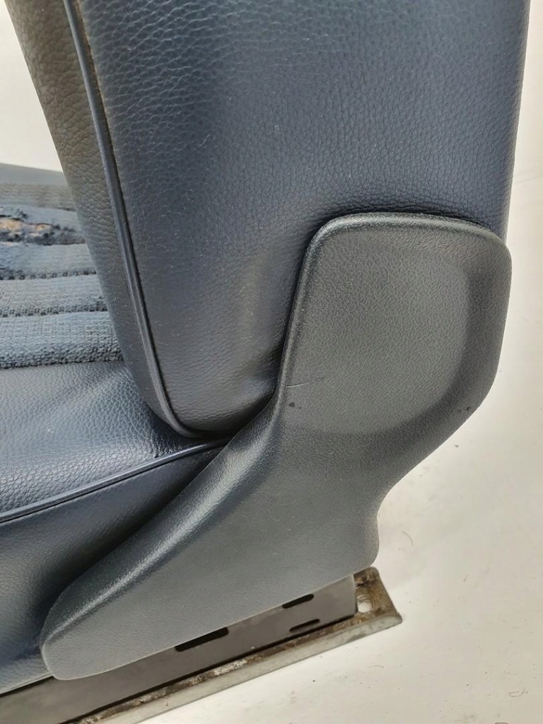 Сидіння водія лівий перед niebieski mercedes w115 w114 Недорого