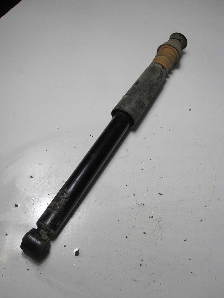 Амортизатор задний задний seat arosa 1998r Доставка