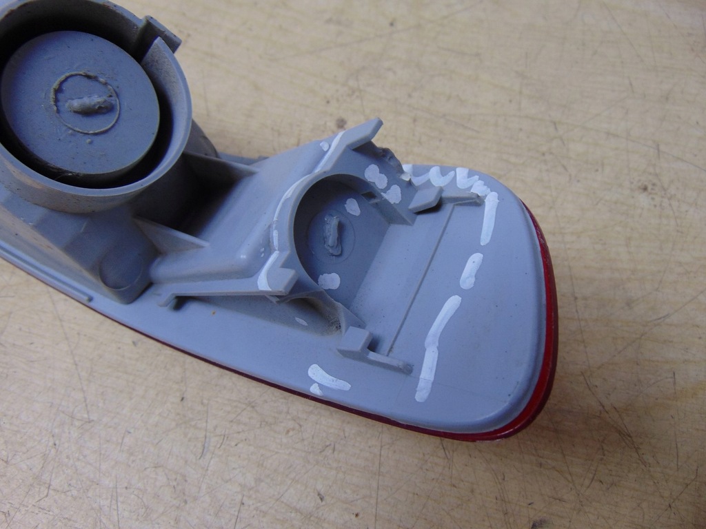 фото №8, Лампа правая задняя w бампер peugeot 4007 europa