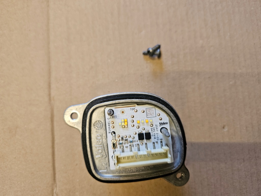 фото №1, Модуль led jeż лівий правий поворотник corsa f intelli lux led 90195123