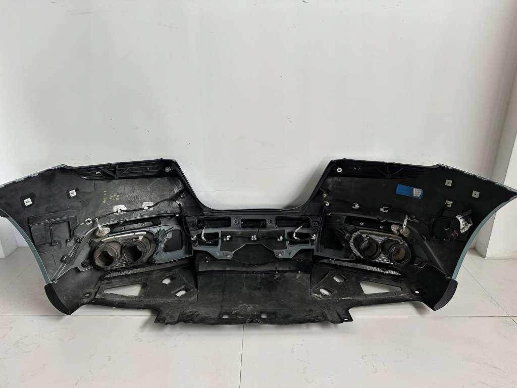 Ferrari roma f169 бампер задний  задний kompletny оригинальный с Разборки