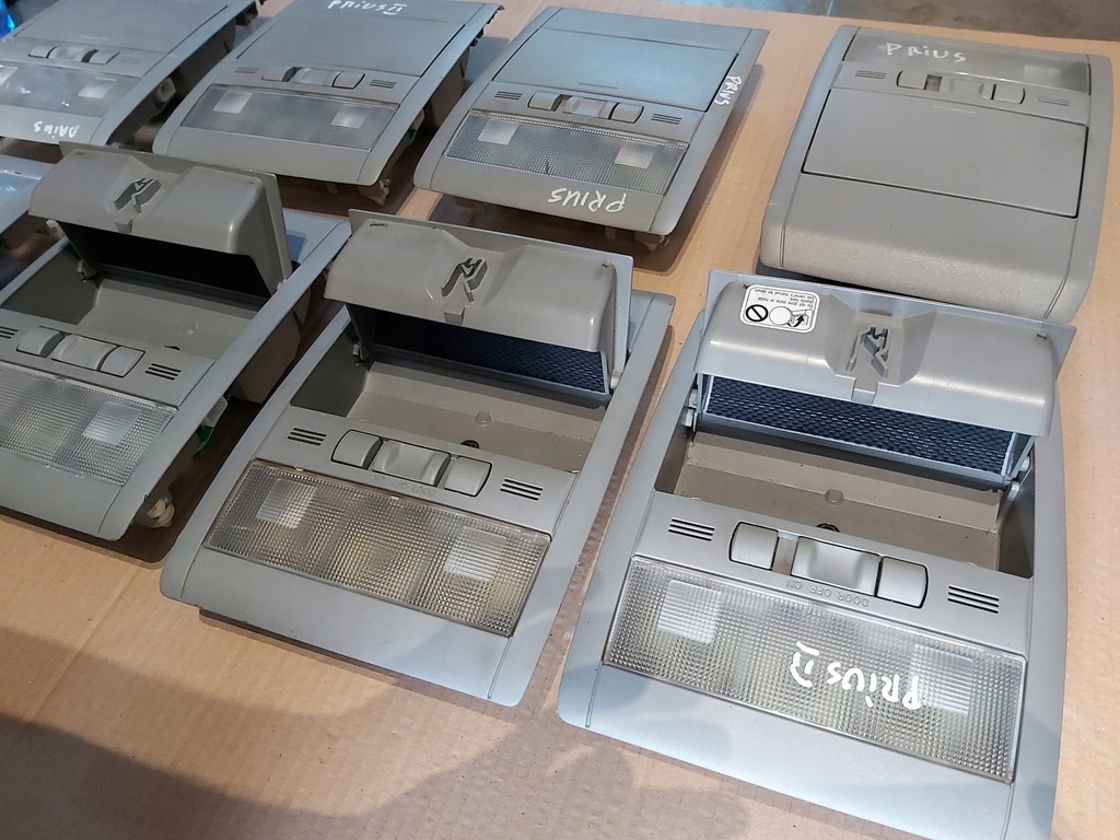 фото №6, Toyota prius ii лампа потолочный салона