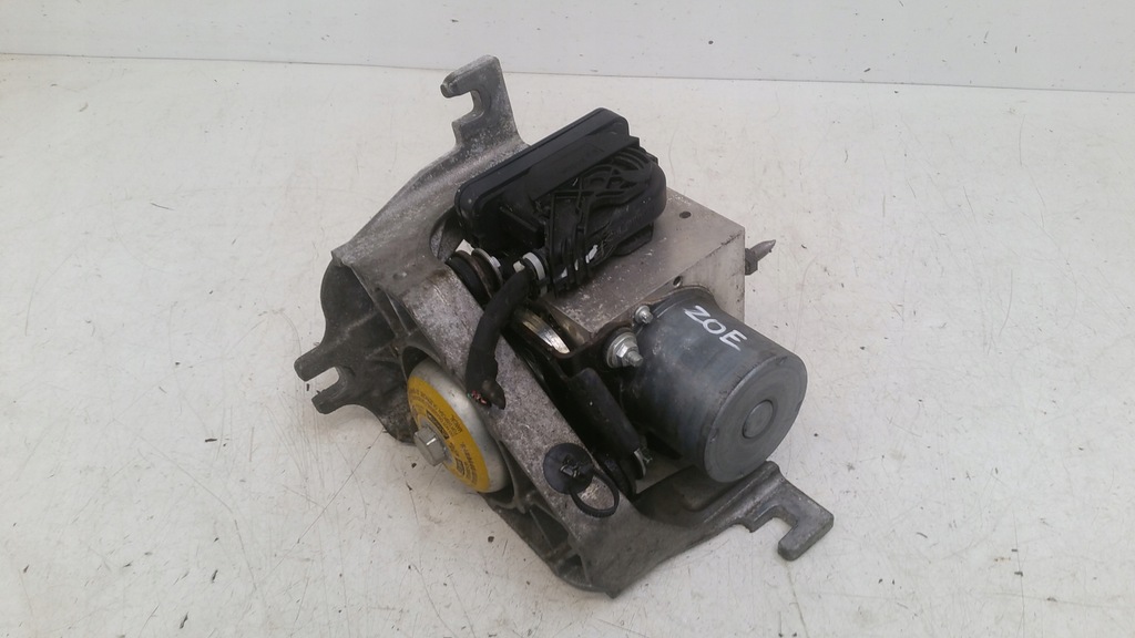 фото №1, Насос abs 472108051r renault zoe