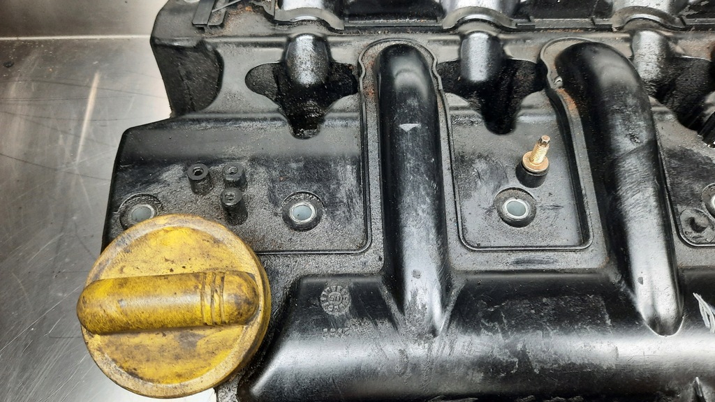 фото №6, Крышка клапанов 8200482514 renault espace iv 2.2 dci