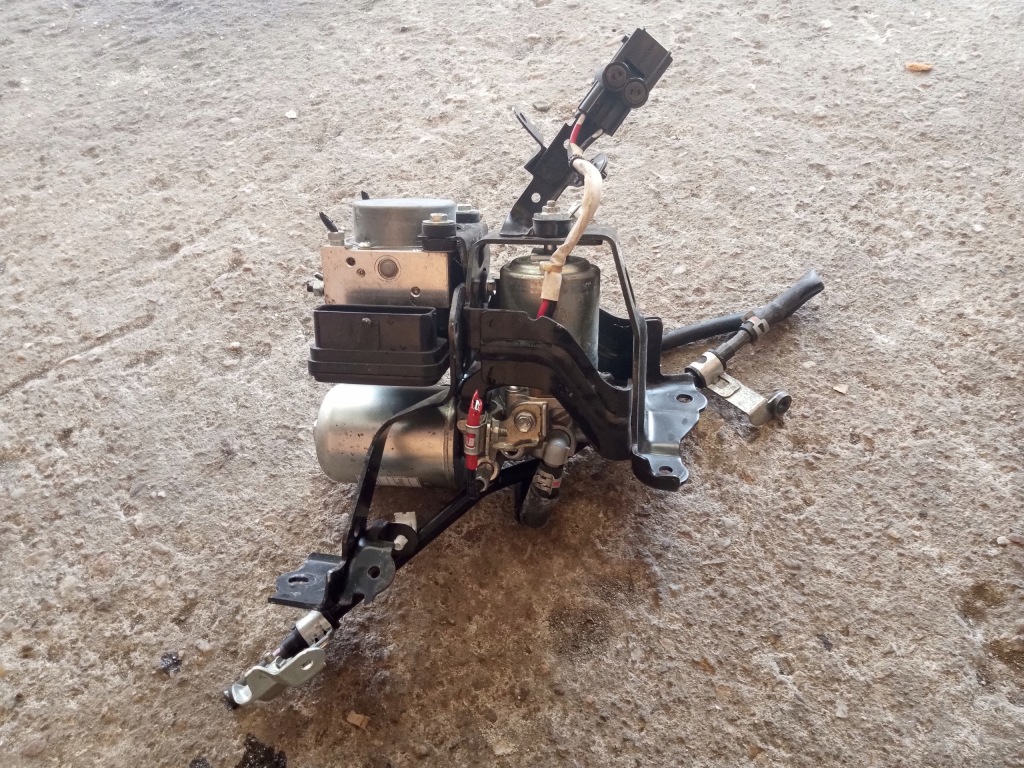 фото №3, Насос abs hybrid toyota ch-r