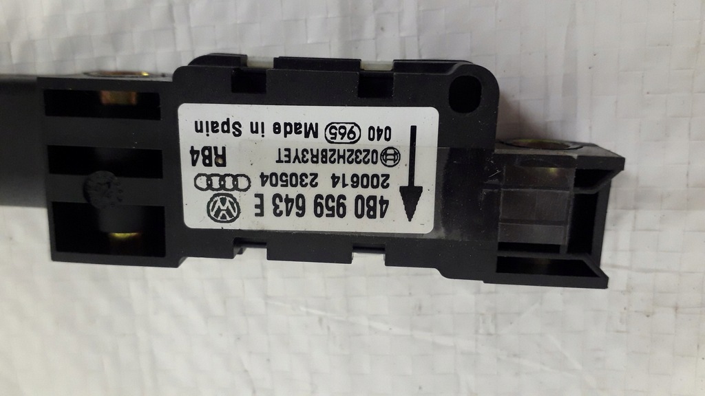 фото №12, Датчик удара бокового audi a8 d3 4b0959643e