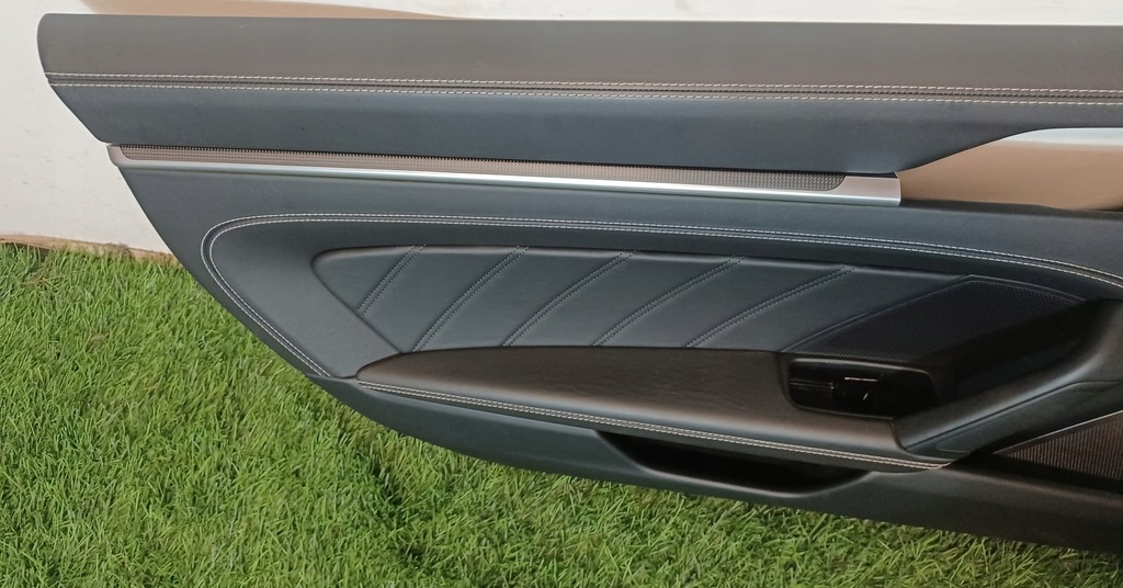 фото №5, Оббивка ліва двері porsche 992 карбон