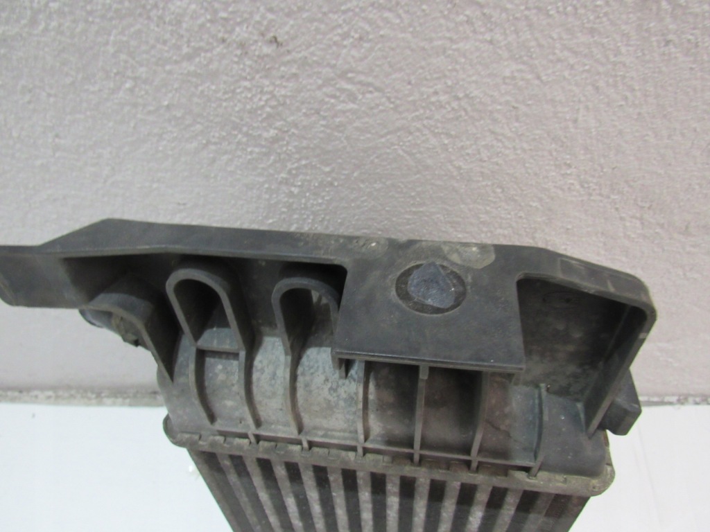 Інтеркулер yaris 2 1.4 d4d jd127000-0620 в Україні