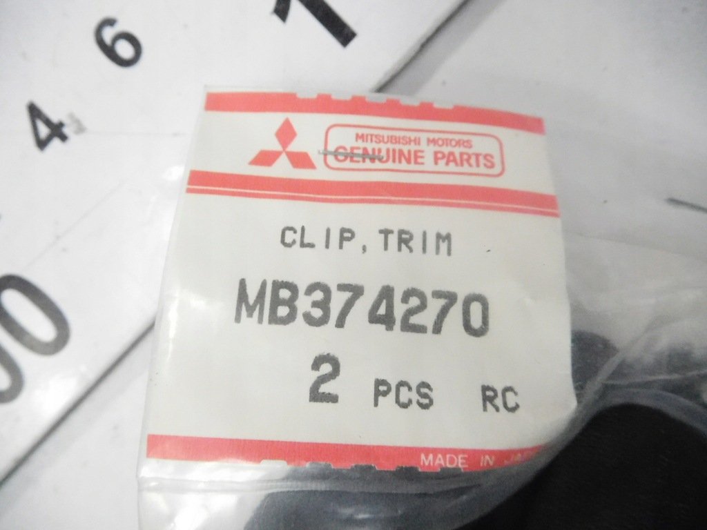 фото №7, Кліпса, кронштейн обшивка двері mitsubishi galant lancer оригінальний номер mb374270