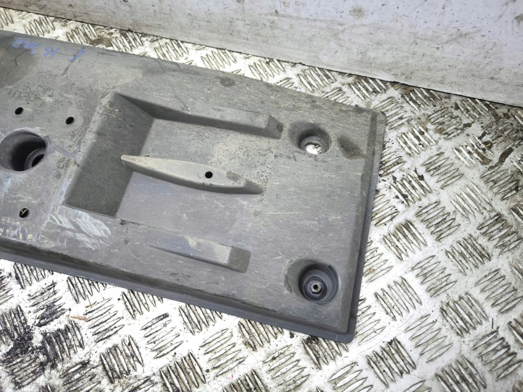 Lexus is 3 xe30 2015 накладка подвеска боковое  5816530110 с Разборки