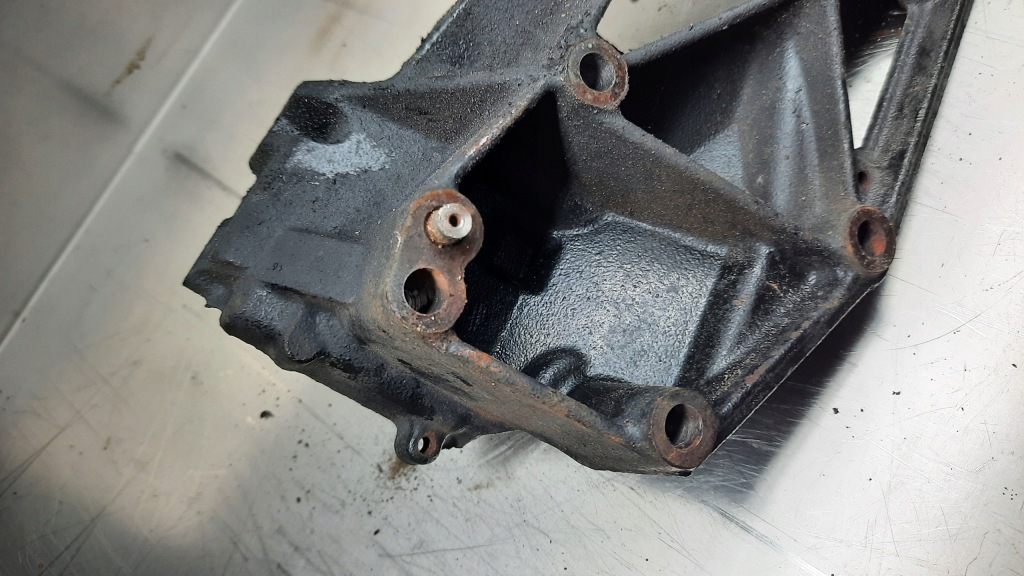 Кронштейн генератора 9632543007 peugeot 806 2.2b Оригинал