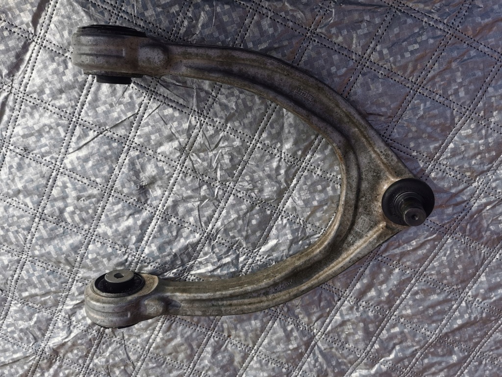 фото №1, K2066-02 alfa romeo stelvio рычаг правый передний верхний