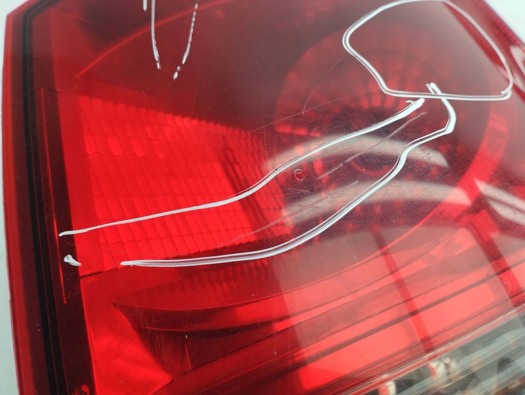 фото №7, Chrysler town & country v 2008 правая сторона лампа задняя