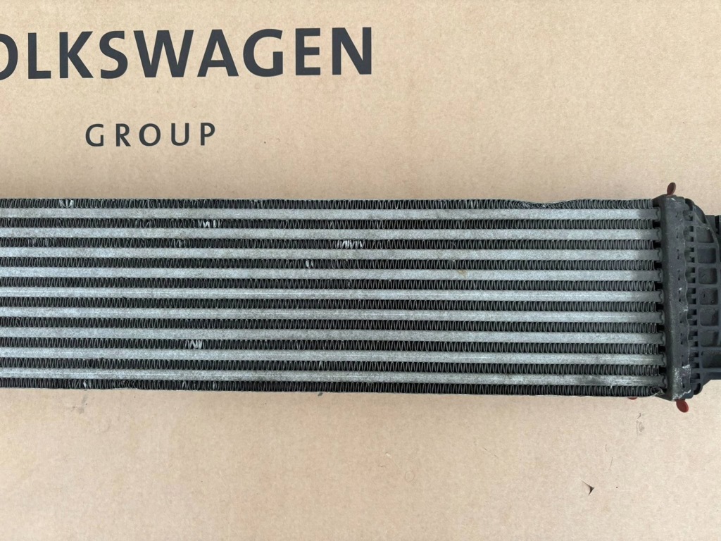 Audi a4 b8 8k a5 8t 2.0 tfsi радіатор повітря інтеркулер 8k0145805g Оригінал