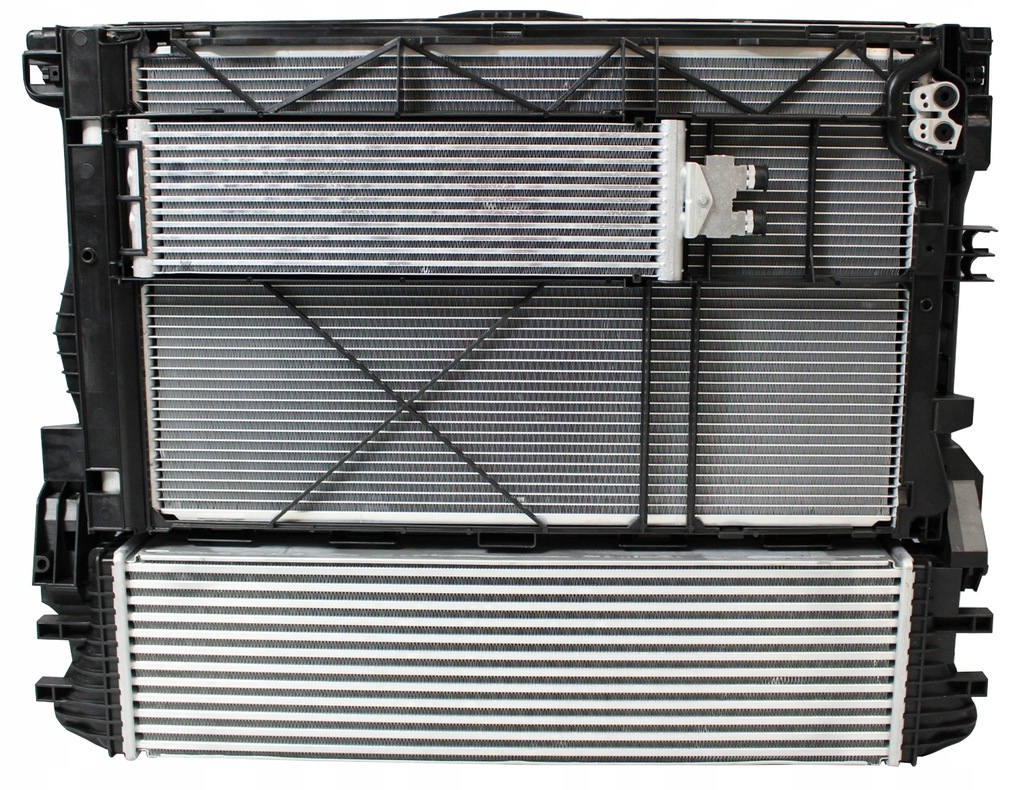 фото №2, Радиатор двигателя mercedes sprinter 907 910 cdi at