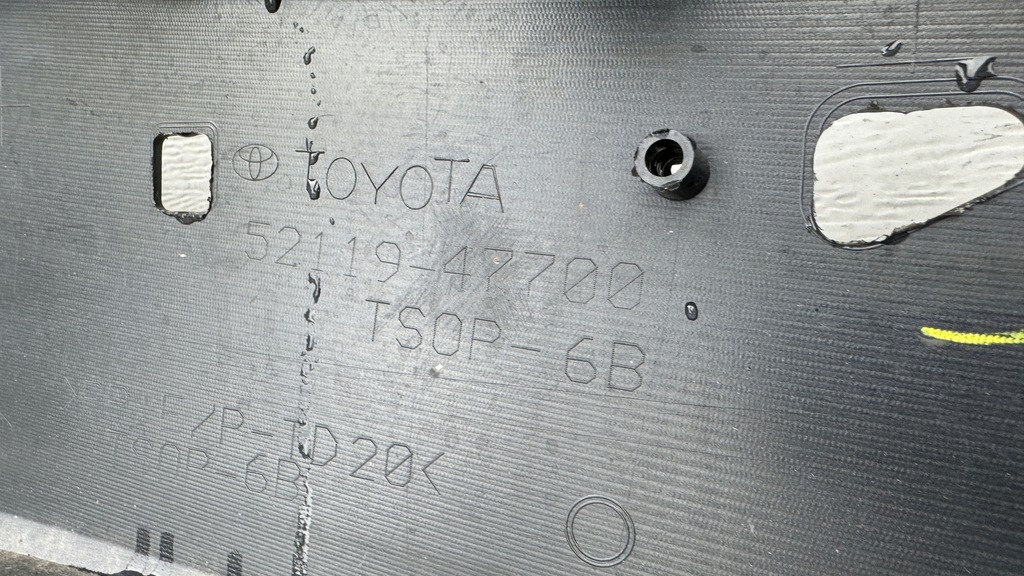 фото №12, Бампер передний перед toyota prius iv 52119-47700 bez отверстий