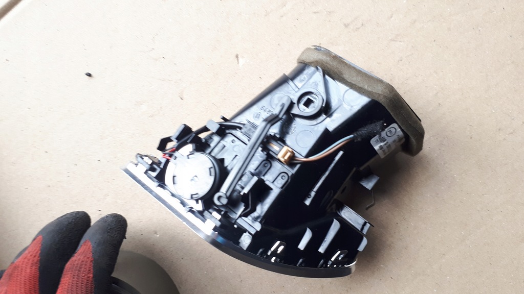 фото №8, S4 b8 lift a4 решётка обдув правая 8t1820902g