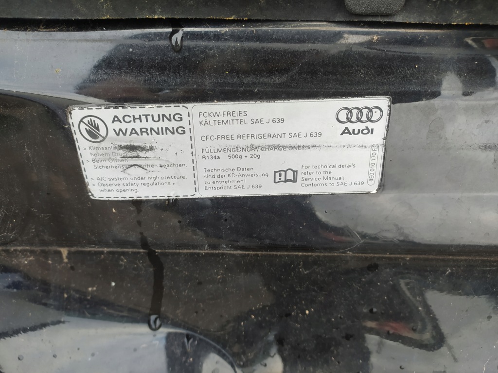 Капот audi a4 b6 00-06 8e0 маленький  giełda pń Оригинал