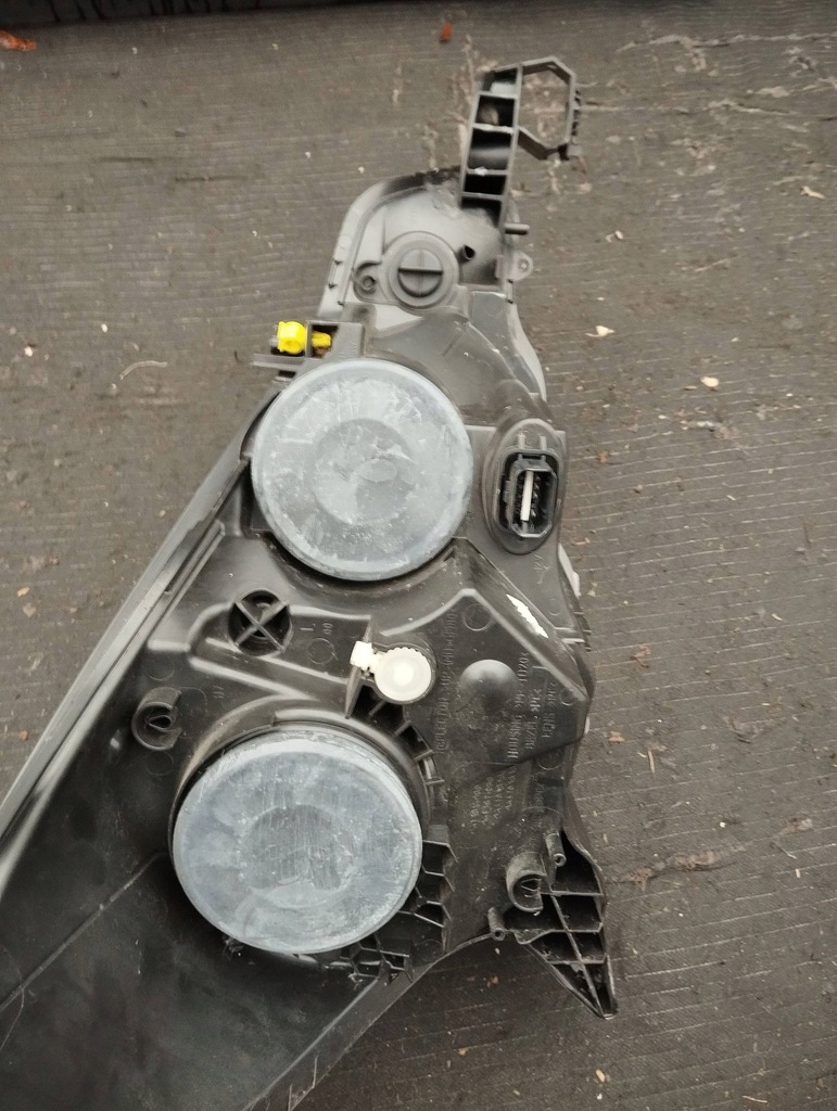 фото №10, Лампа левый перед передняя citroen c3 ii fl ds3 9673814980-02 eu