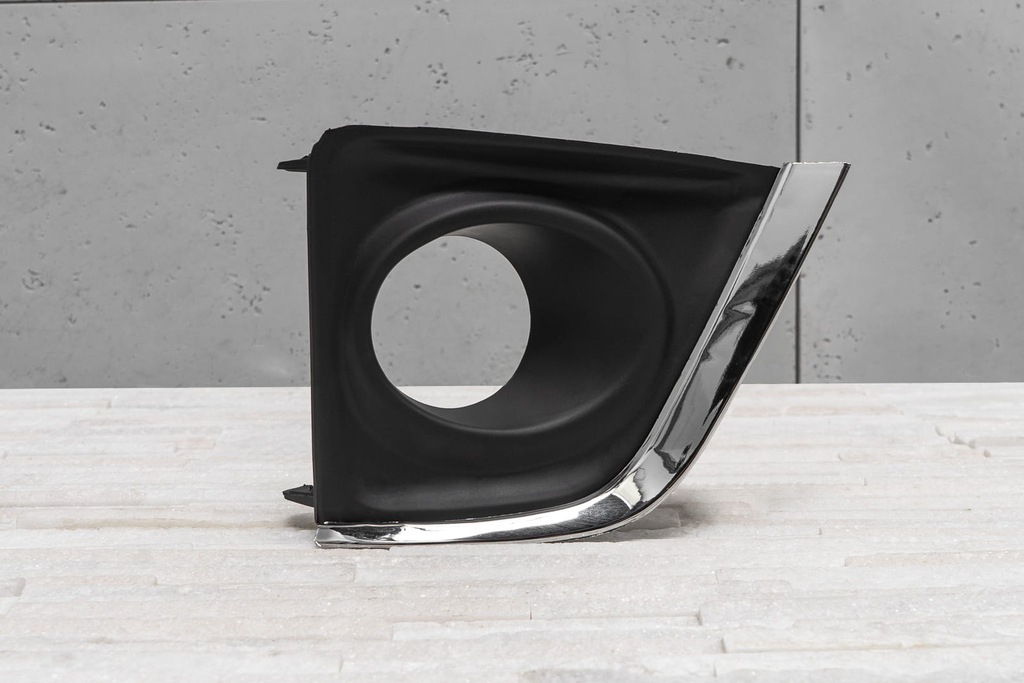 фото №9, Toyota corolla xi e16 2013-2016 решётка противотуманной фары правая 8148102400