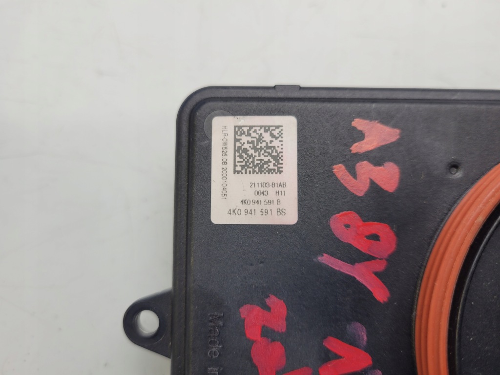 фото №4, Audi a3 8y преобразователь модуль led 4k0941591bs