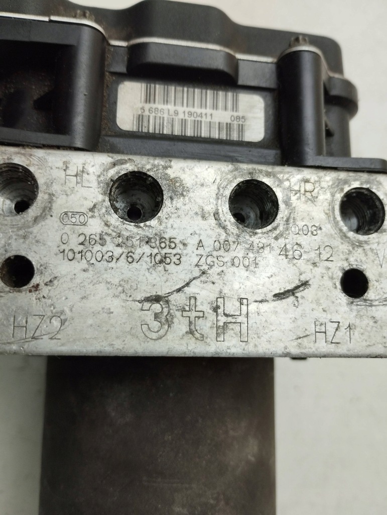 Купити 2012 mercedes-benz sprinter w906 насос abs 0265951522