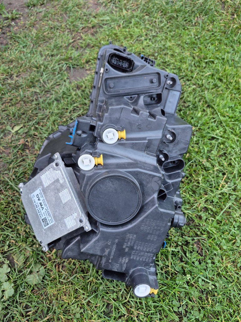 фото №14, Лампа передняя правая фара перед 57b941016f skoda karoq 2017-