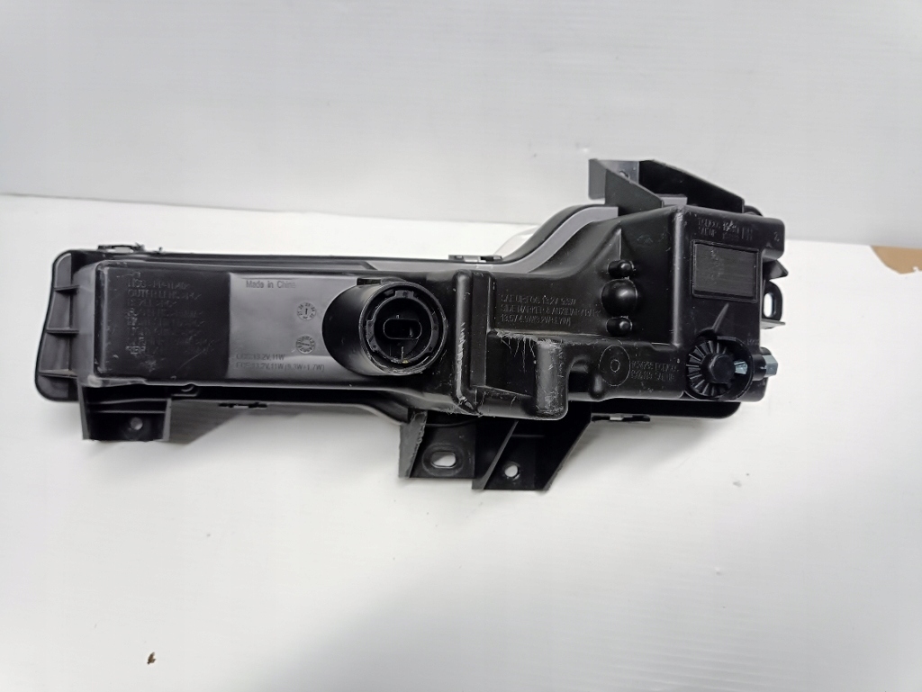 Tesla model 3 рестайлінг  y протитуманна фара правий 162479800a Недорого