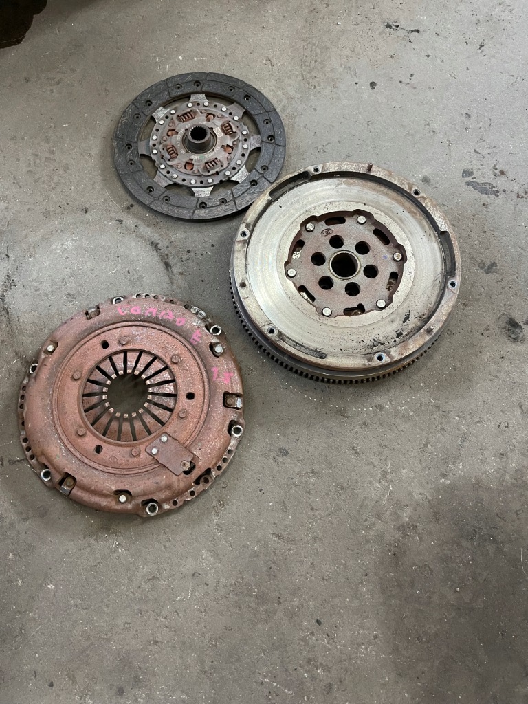 фото №1, Proace city berlingo iv combo e partner 1.5 hdi зчеплення двомасовий kpl