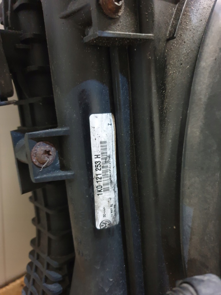 фото №8, Volkswagen оригинальный номер 1k0121253h радиатор wody vwag