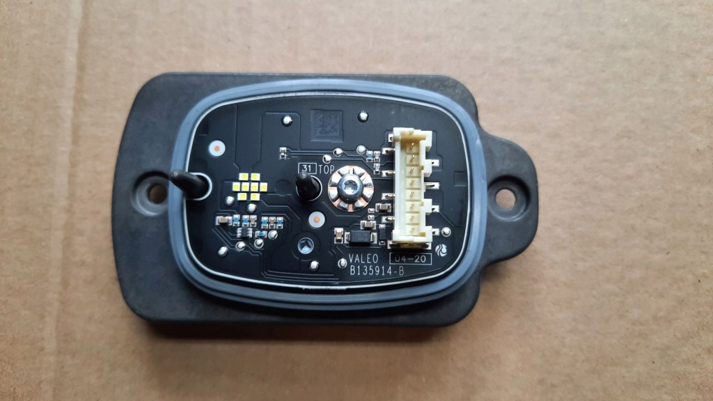 Модуль led ford kuga 3 19- штекер 8 pin Ціна