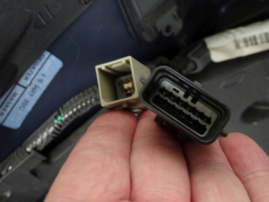 фото №13, Kompletny бампер передній 6xpdc камера pod радар jaguar xe x760 2015-19 cae