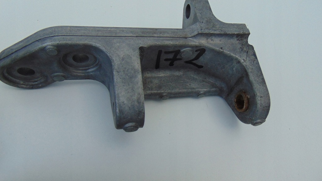 фото №4, Nissan gt-r gtr ролик натягувач кронштейн