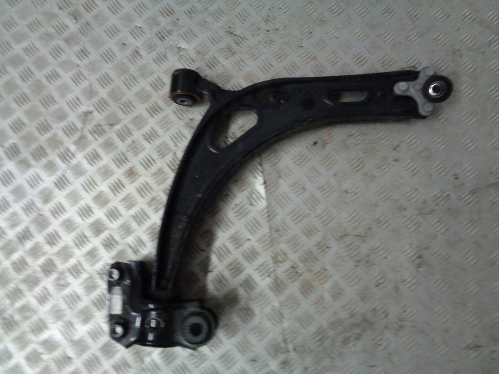 фото №1, Vw atlas cross 2022 рычаг правый перед передний