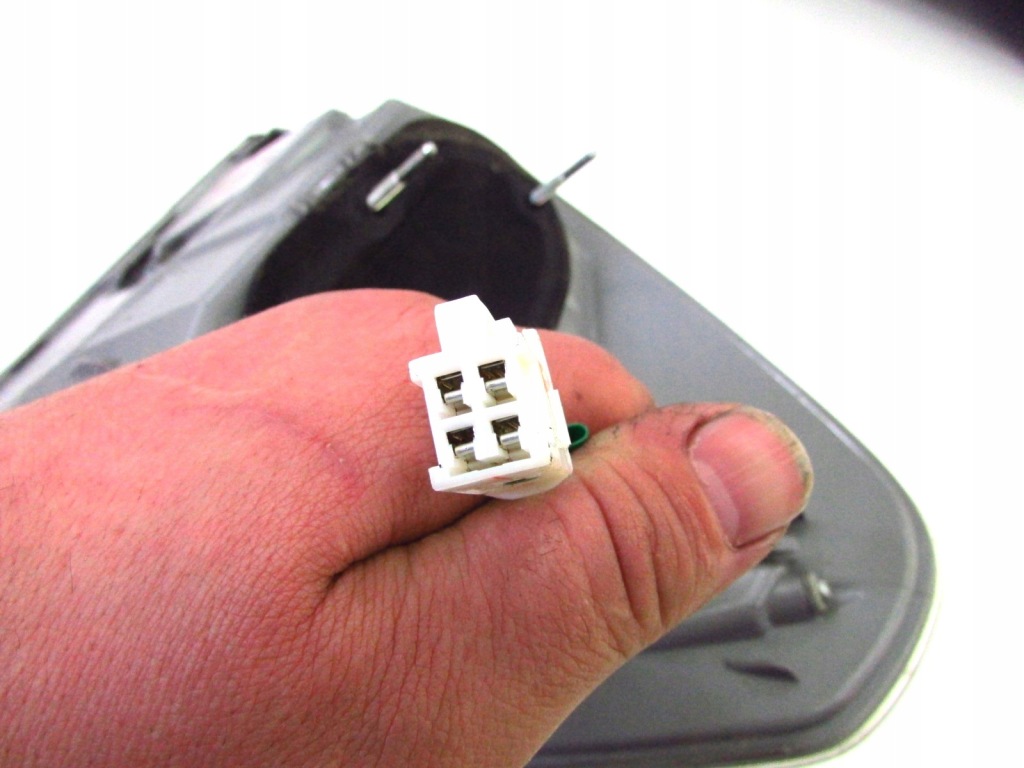 Lexus rx лампа led w крила l.t. europa 03-08r Оригінал