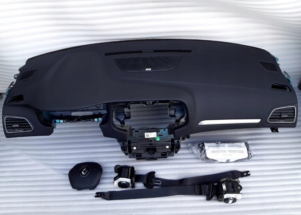 фото №1, Megane 4 iv панель приладів консоль панель приладів 3 подушка безпеки 2 ремені