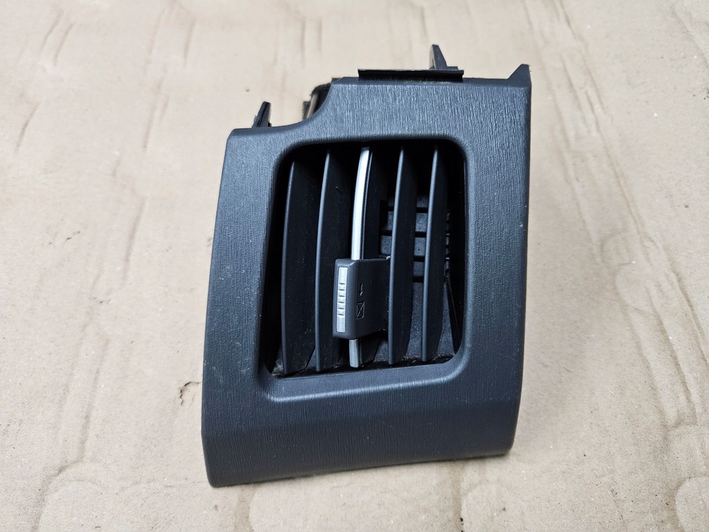 фото №1, Toyota prius 09-15 iii решётка обдув правая