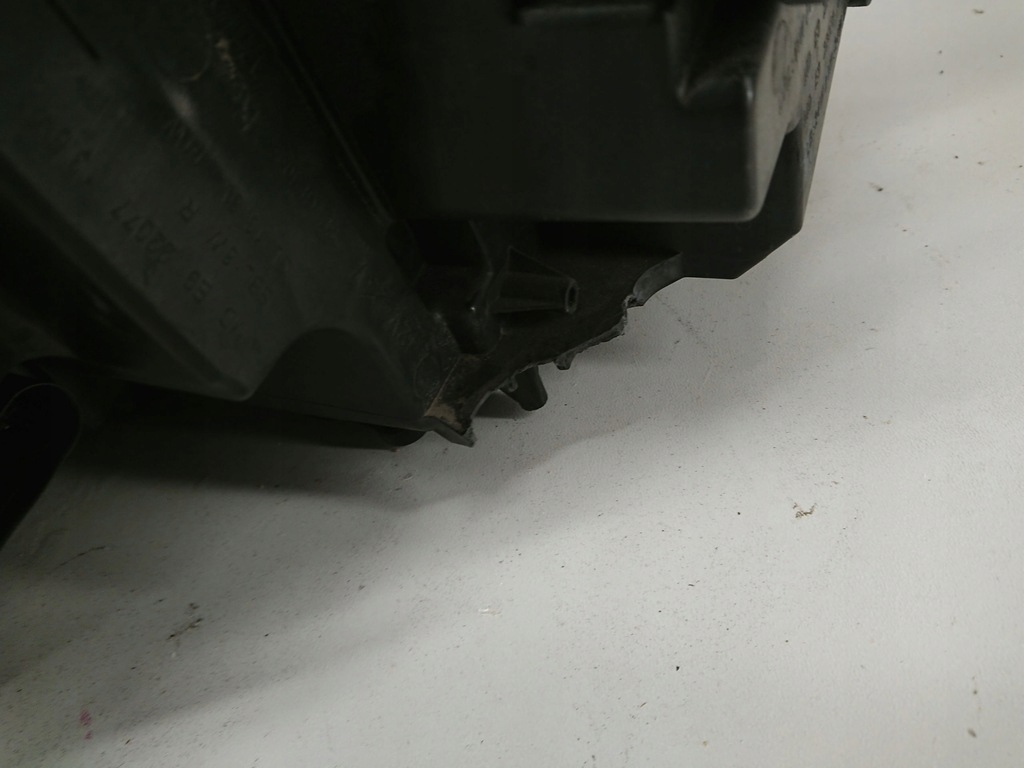 фото №14, Skoda scala 657 led лампа правая передняя