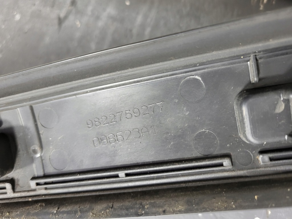 фото №7, Молдинг кровельная citroen c4 grand picasso ii 16r.