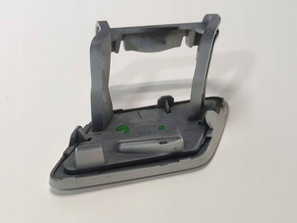 Audi a4 b9 заглушка омивача фари права 8w0955276 Недорого