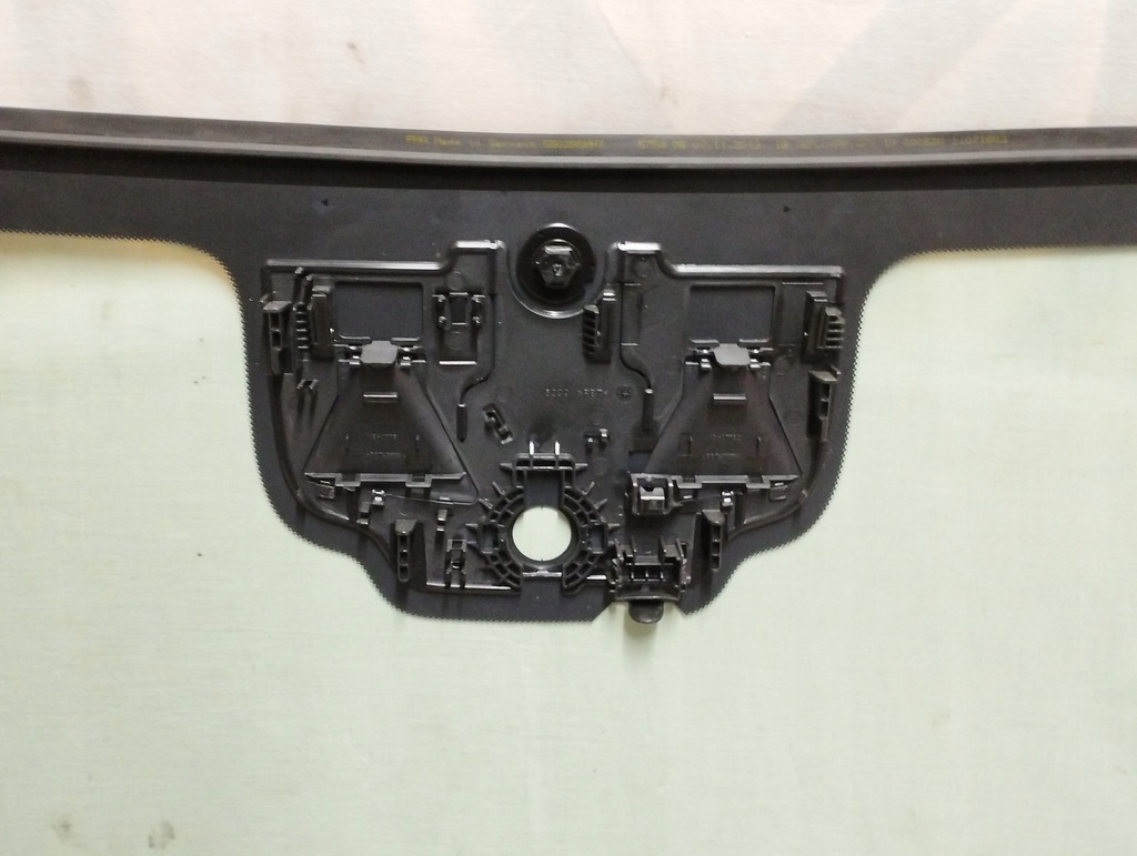 фото №3, Стекло передняя mercedes w247 2018- камера датчик